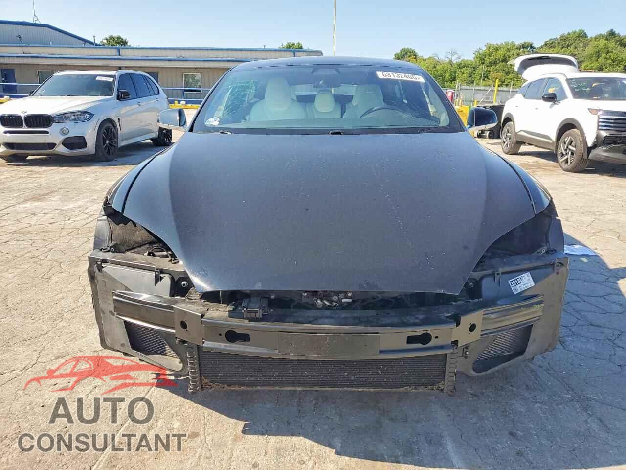 TESLA MODEL S 2018 - 5YJSA1E25JF243151