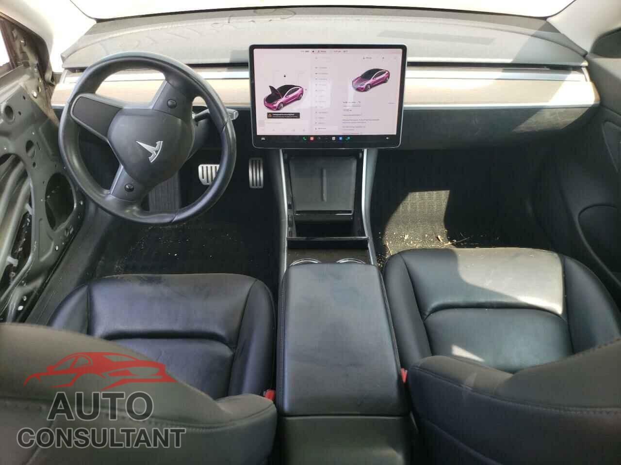 TESLA MODEL 3 2018 - 5YJ3E1EBXJF083177