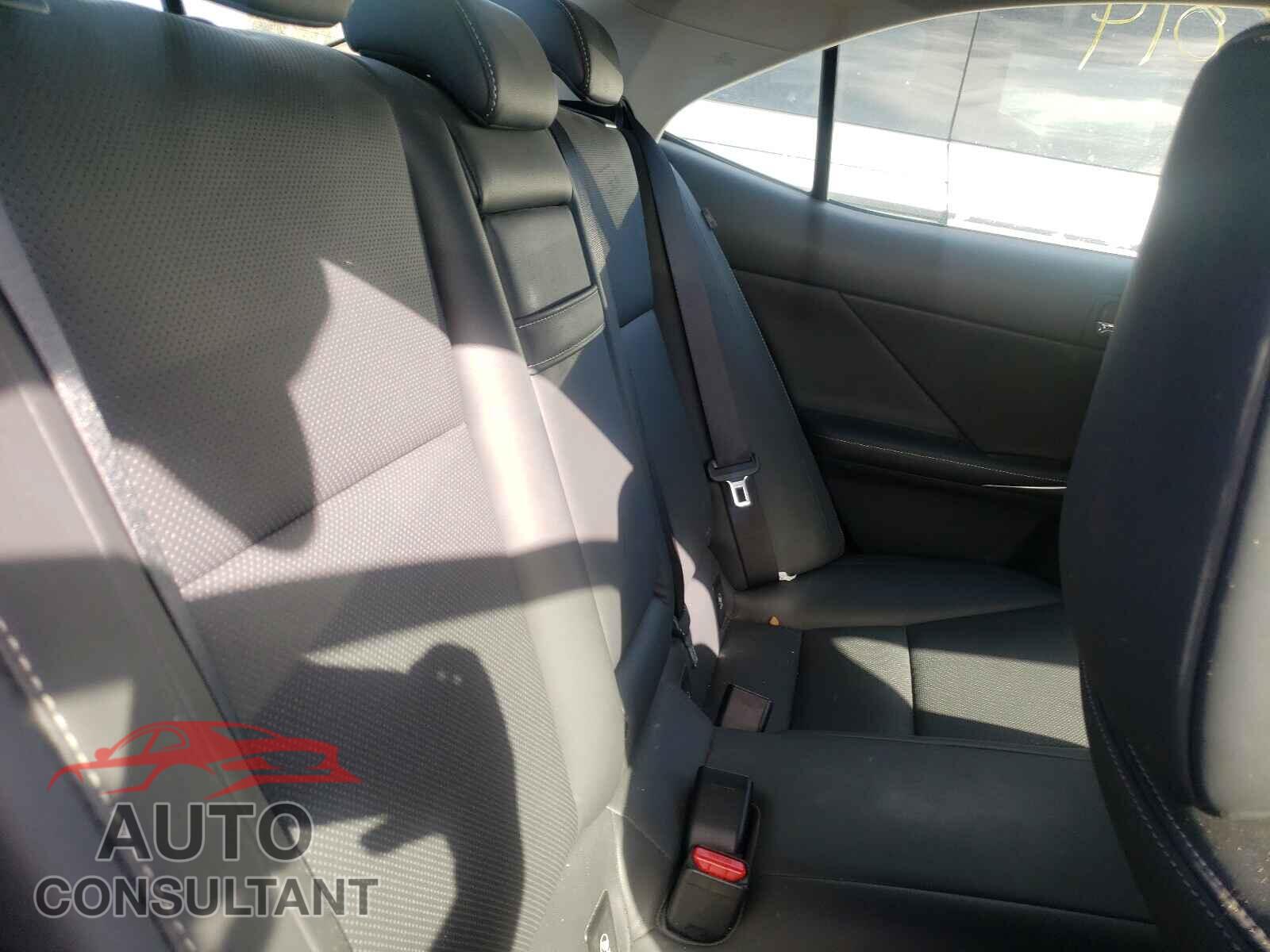 LEXUS IS 2016 - JTHBA1D22G5007549