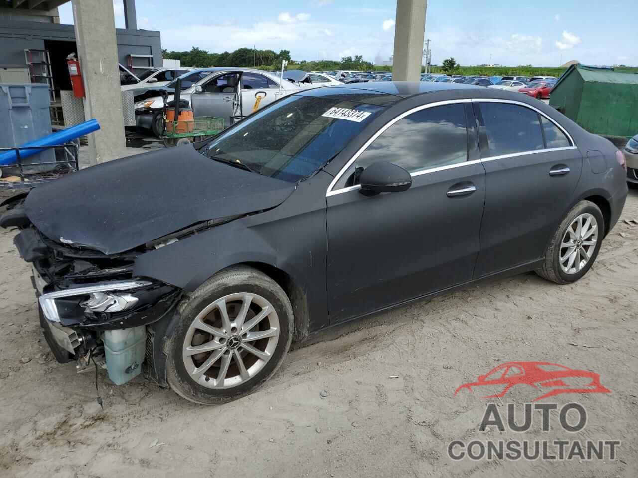 MERCEDES-BENZ A-CLASS 2019 - WDD3G4EB8KW026622