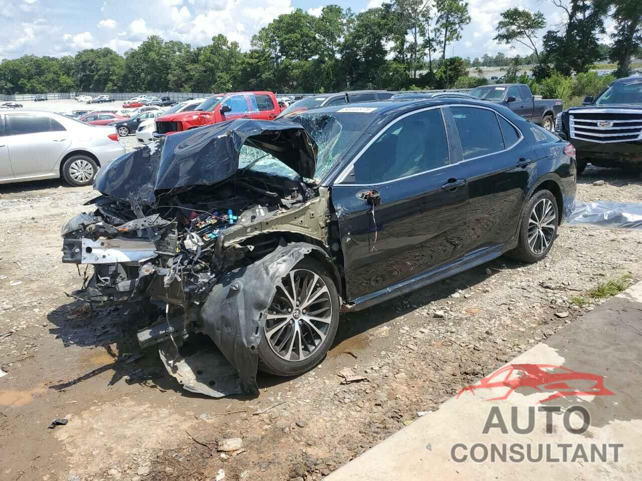 TOYOTA CAMRY 2018 - 4T1B11HK0JU547177