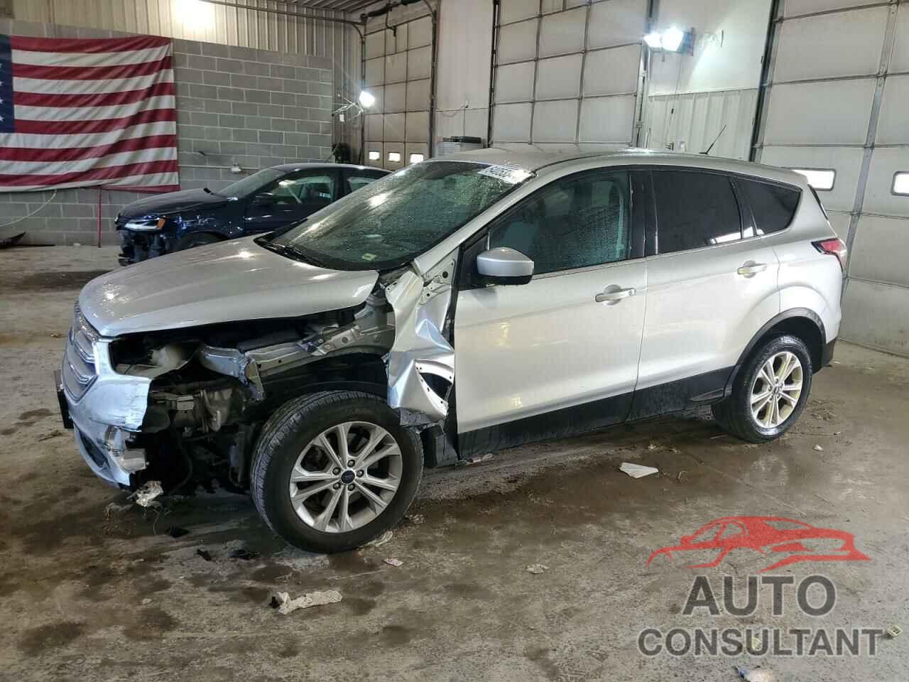 FORD ESCAPE 2017 - 1FMCU9GD3HUC10784