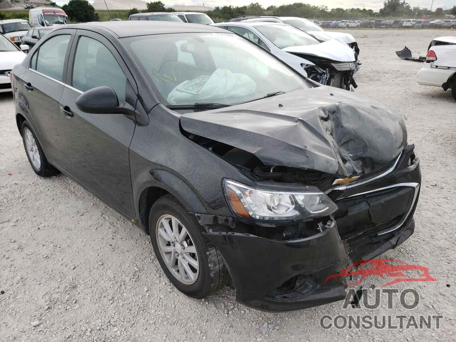 CHEVROLET SONIC 2018 - 1G1JD5SH8J4126134