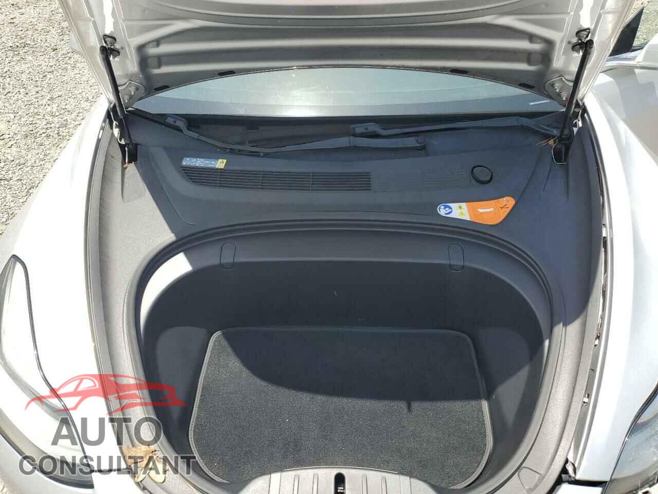 TESLA MODEL 3 2018 - 5YJ3E1EA6JF008760