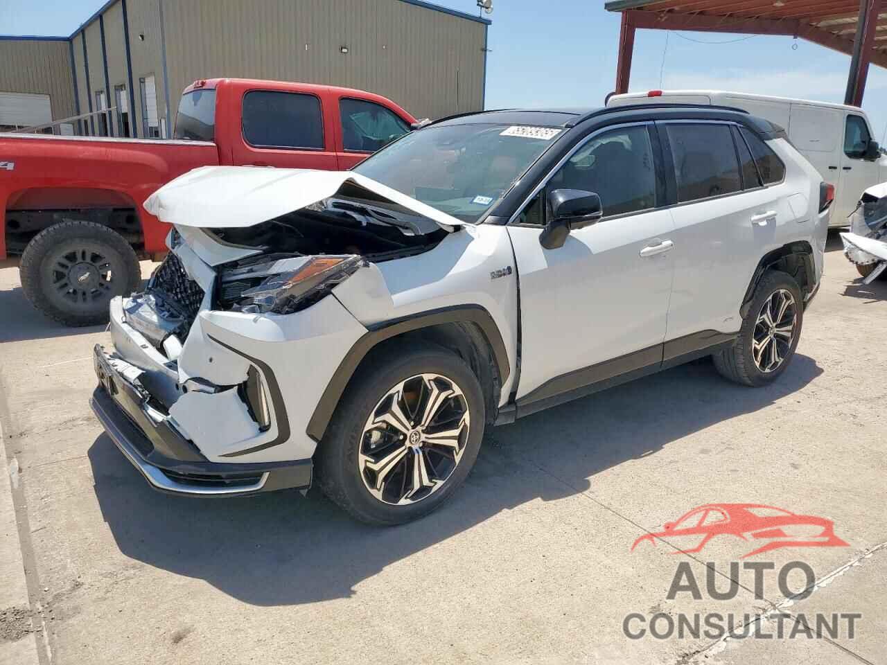 TOYOTA RAV4 2023 - JTMFB3FV9PD114185