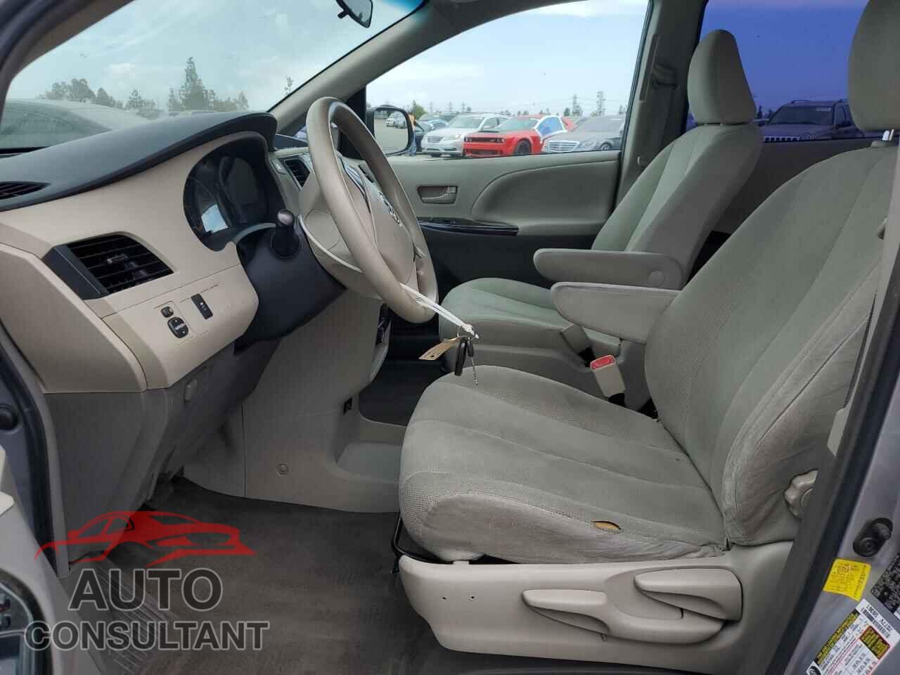 TOYOTA SIENNA 2012 - 5TDKA3DC4CS011693
