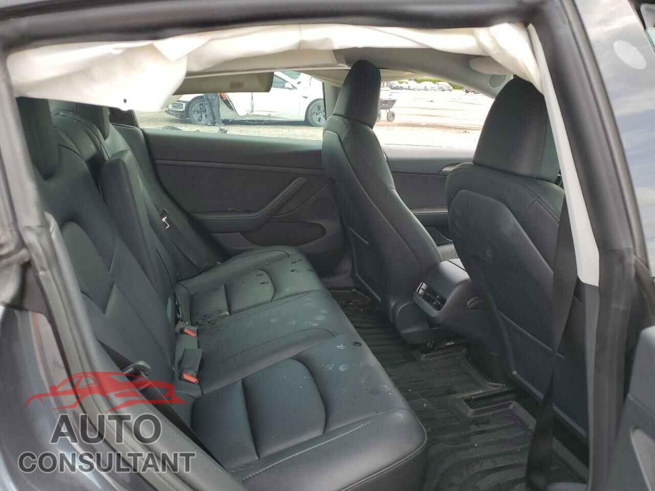 TESLA MODEL 3 2023 - 5YJ3E1EA8PF496103