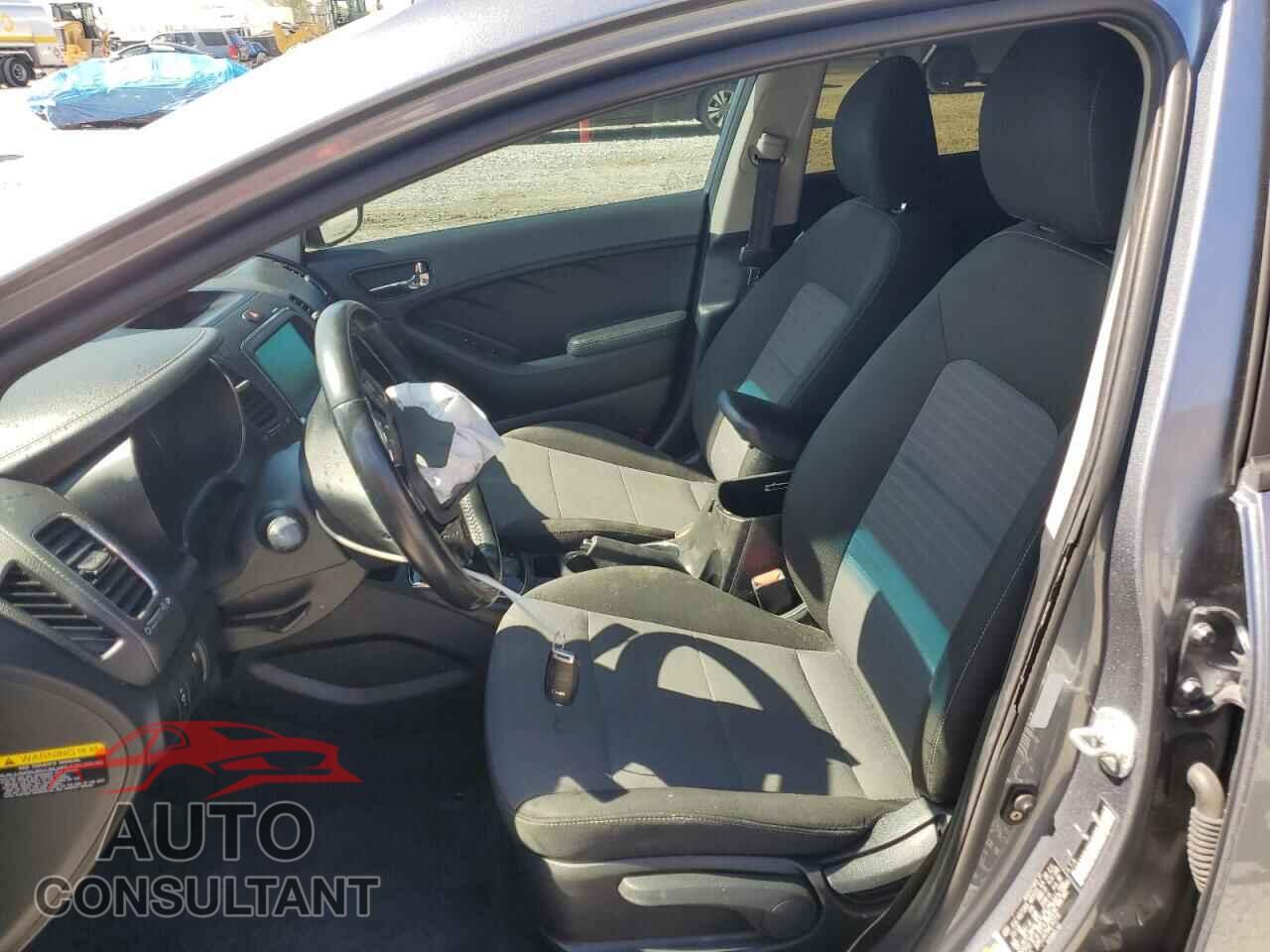 KIA FORTE 2017 - 3KPFL4A70HE143716