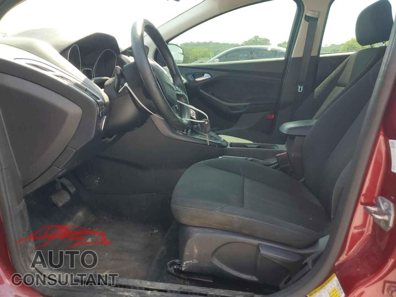 FORD FOCUS 2017 - 1FADP3M28HL330978
