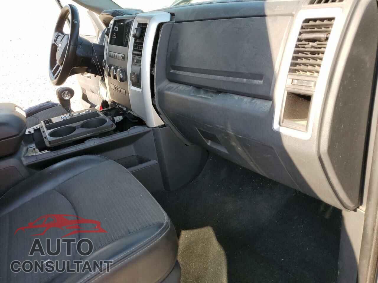 DODGE RAM 1500 2012 - 1C6RD7MT5CS203913