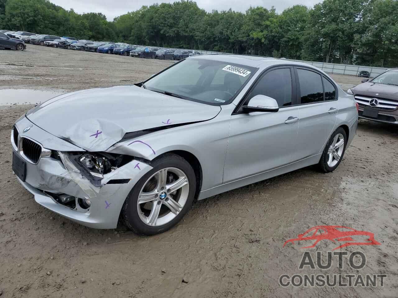 BMW 3 SERIES 2013 - WBA3C3C50DF981153