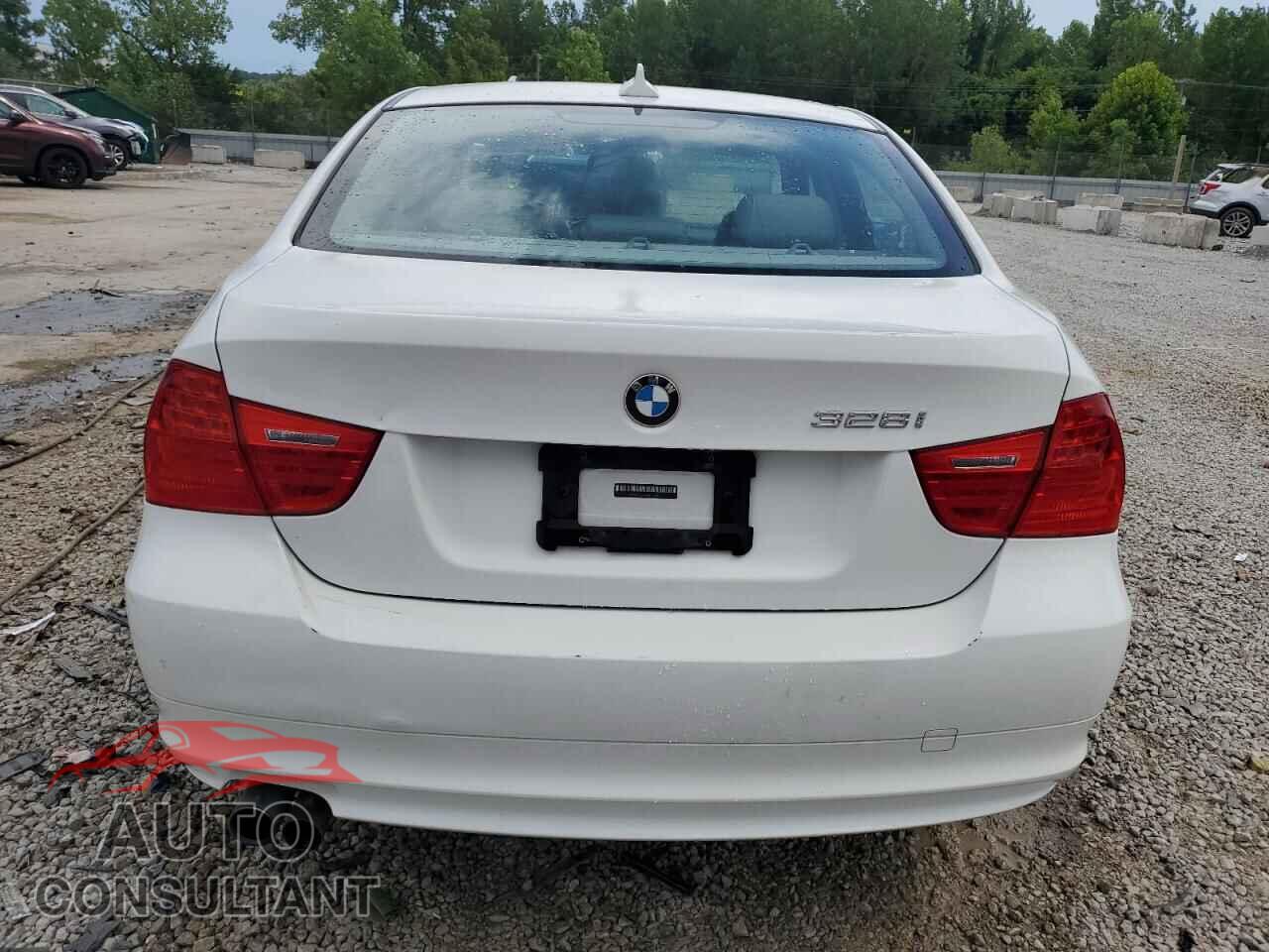 BMW 3 SERIES 2011 - WBAPH5C56BA441721