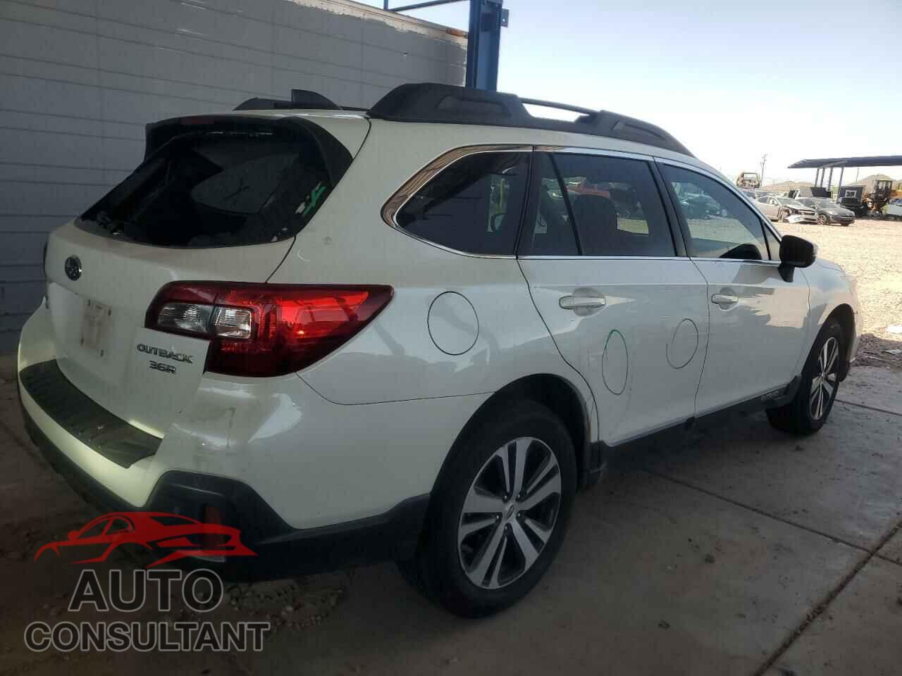 SUBARU OUTBACK 2018 - 4S4BSENC0J3324449