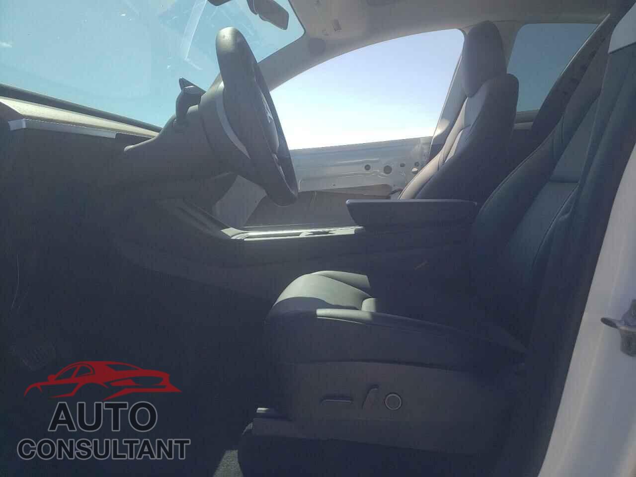 TESLA MODEL Y 2023 - 7SAYGDEE2PF662932