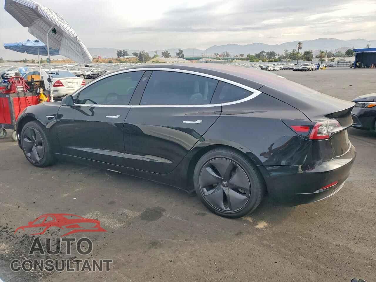 TESLA MODEL 3 2018 - 5YJ3E1EA0JF012593