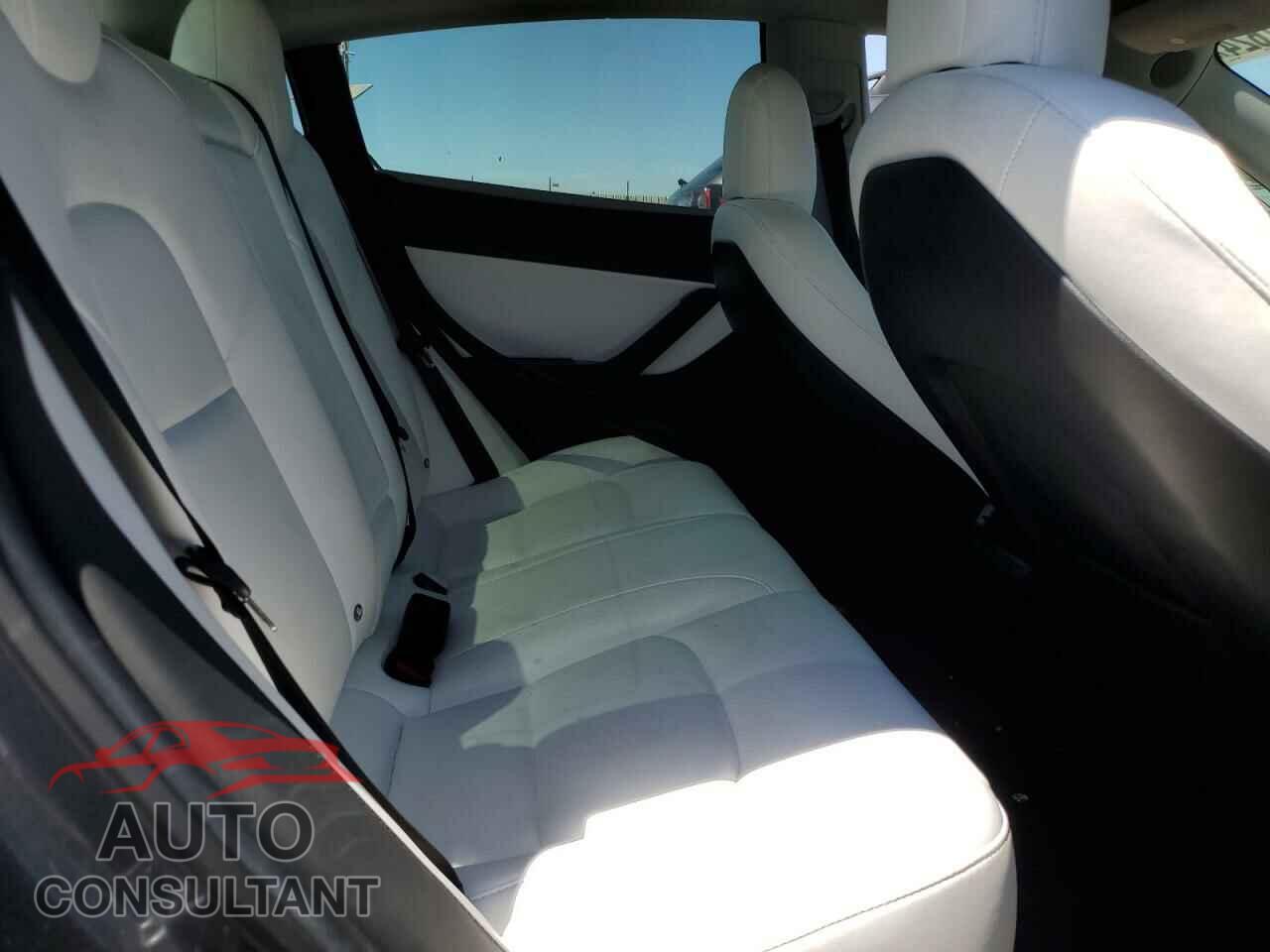 TESLA MODEL 3 2018 - 5YJ3E1EB9JF184341