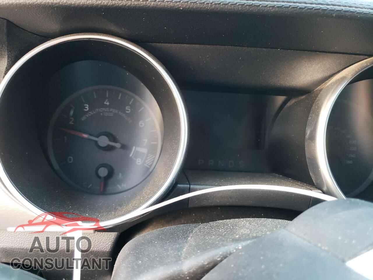 FORD MUSTANG 2018 - 1FA6P8CF9J5117557
