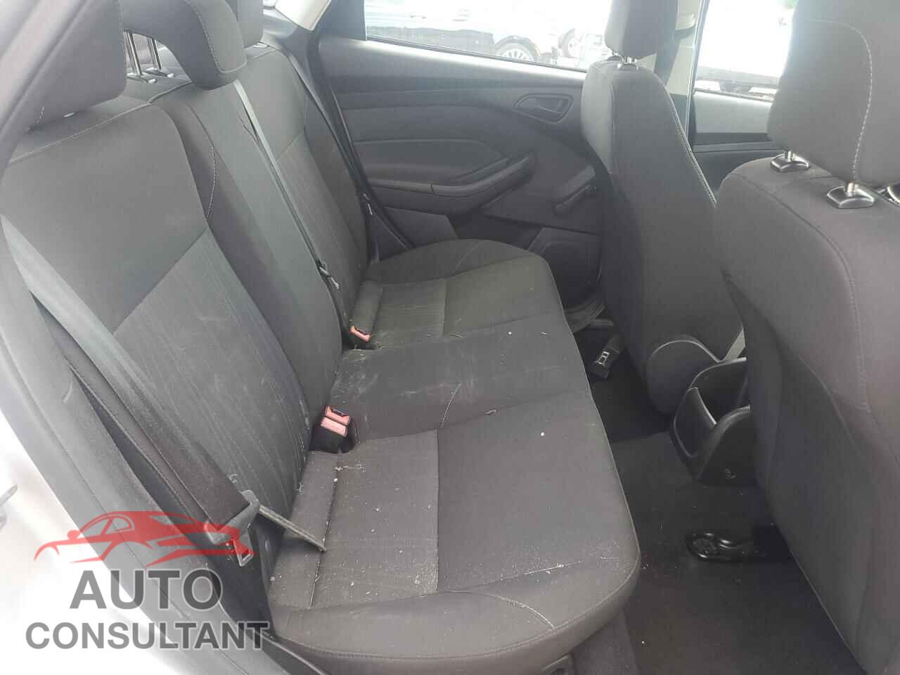 FORD FOCUS 2016 - 1FADP3E20GL201470
