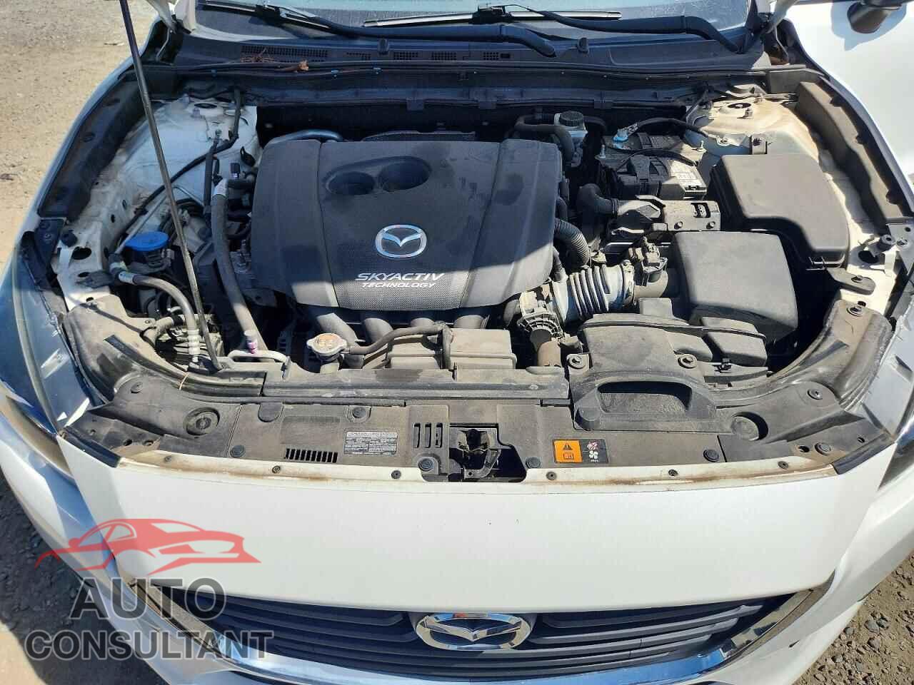MAZDA 3 2018 - 3MZBN1U74JM192994