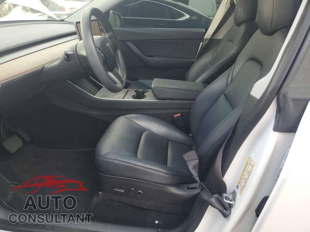 TESLA MODEL Y 2021 - 5YJYGDEEXMF069070