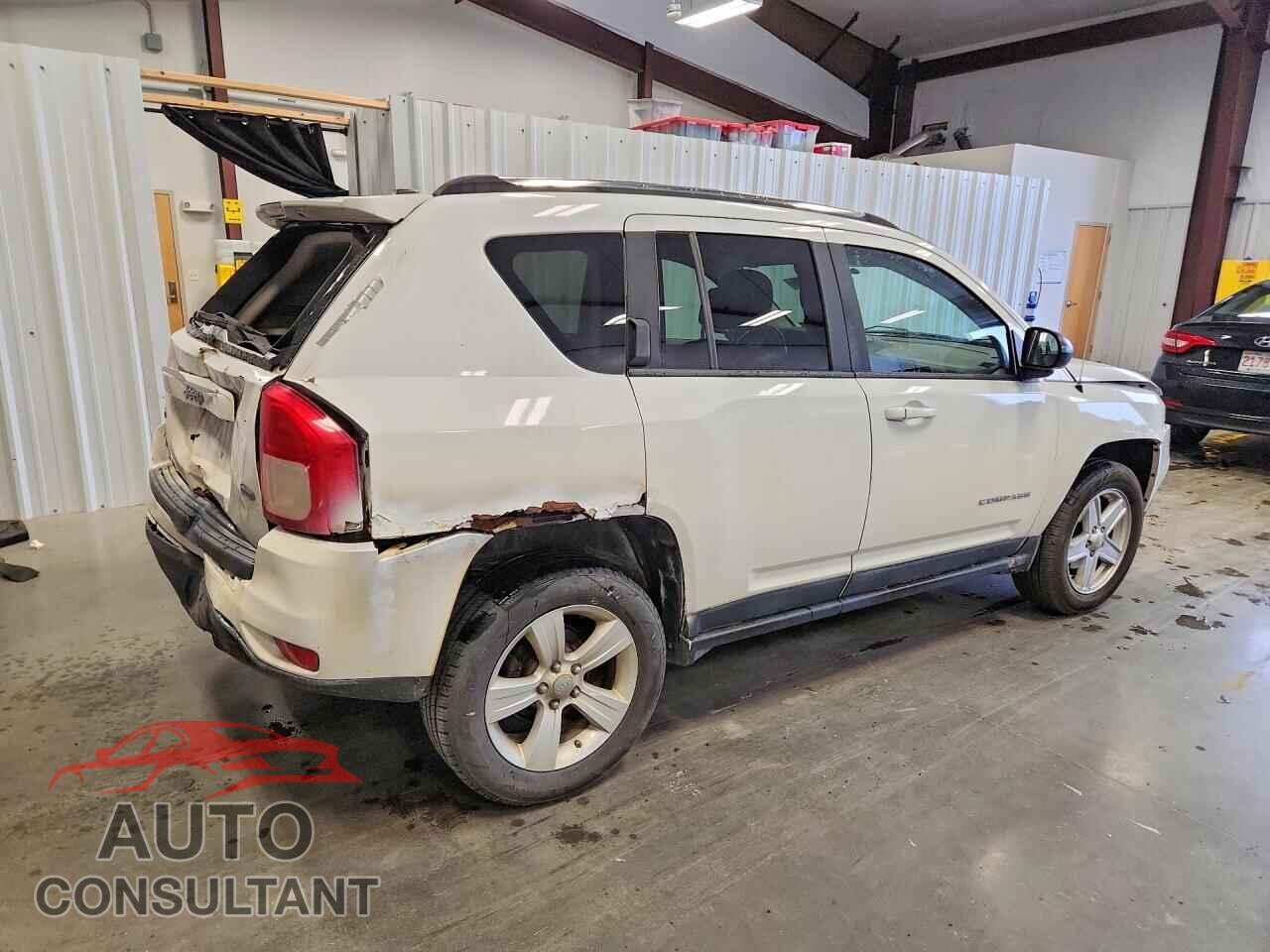 JEEP COMPASS 2011 - 1J4NF1FB8BD283370