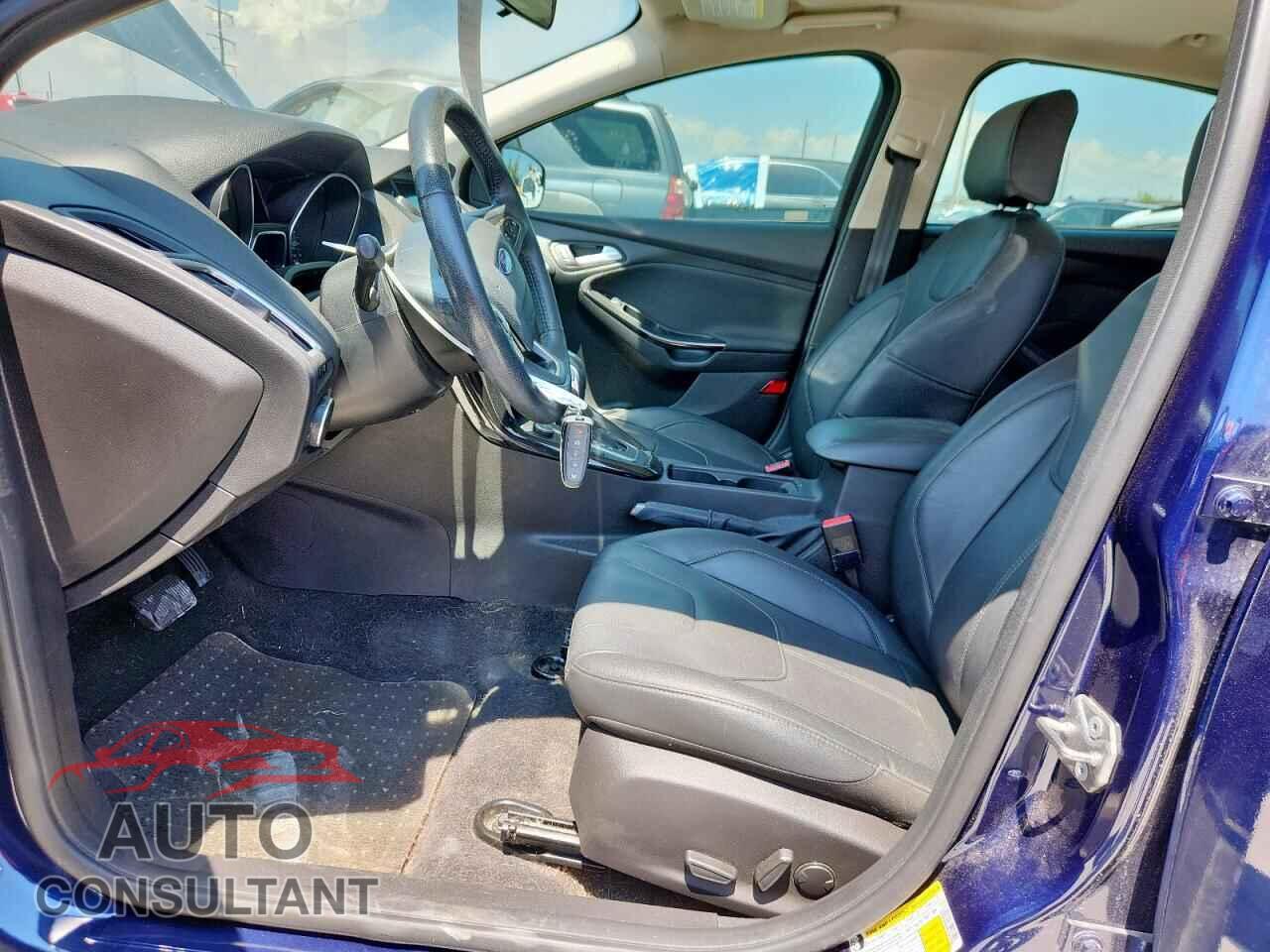 FORD FOCUS 2017 - 1FADP3N22HL309882