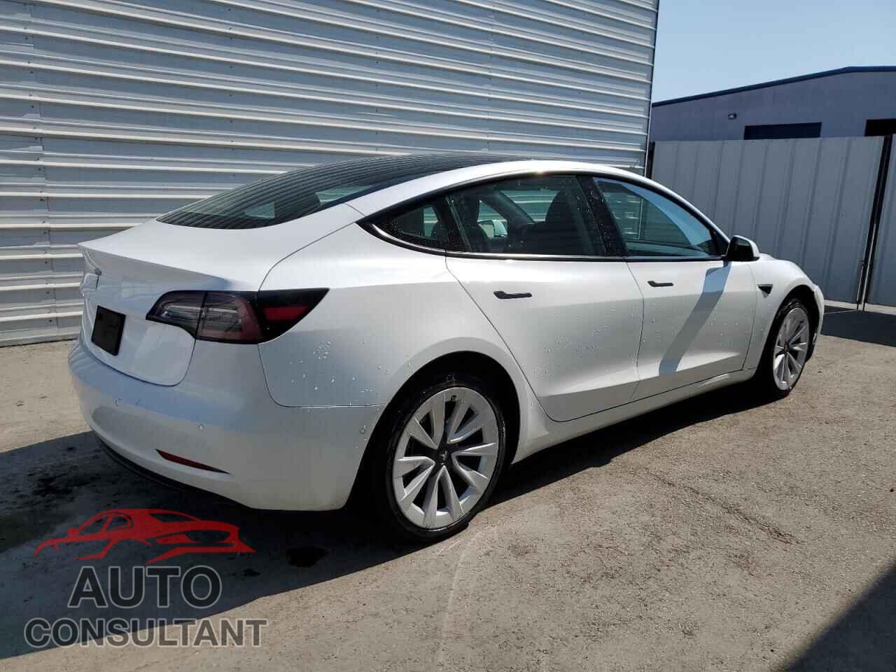 TESLA MODEL 3 2022 - 5YJ3E1EA9NF368711