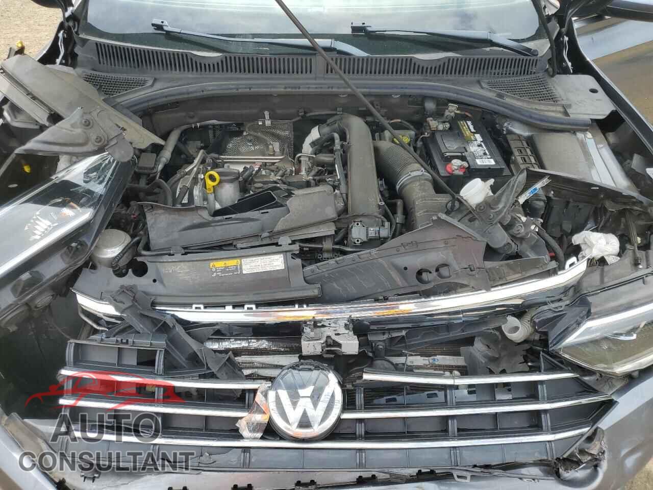 VOLKSWAGEN JETTA 2019 - 3VWEB7BU0KM231051