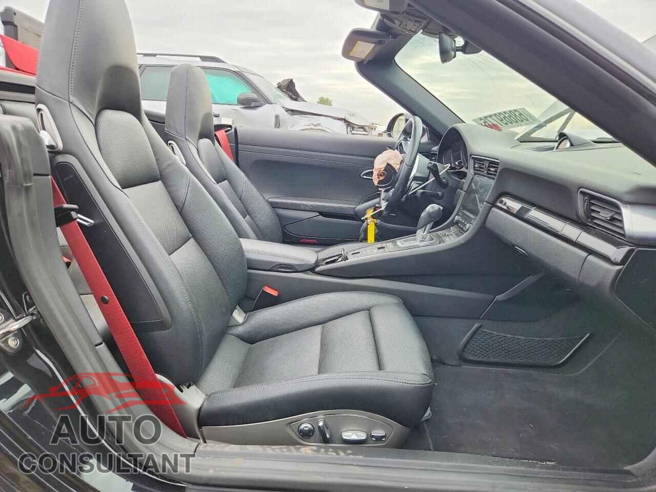 PORSCHE 911 2017 - WP0CB2A93HS155464