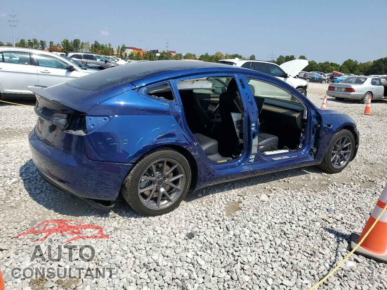 TESLA MODEL 3 2021 - 5YJ3E1EA9MF057374