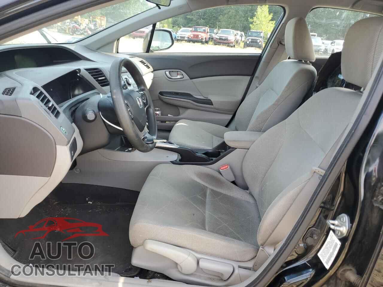 HONDA CIVIC 2012 - 2HGFB2F58CH552883