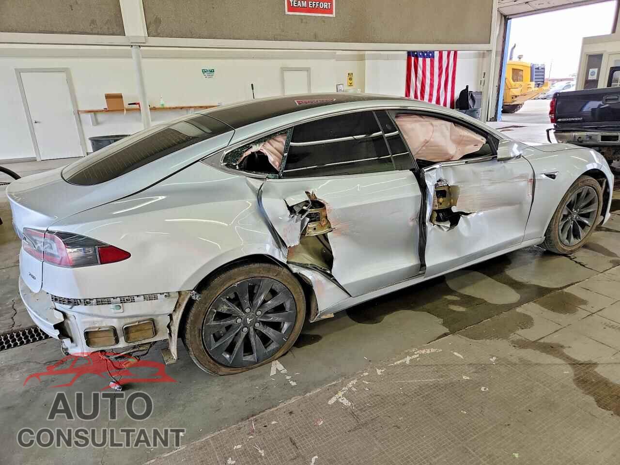 TESLA MODEL S 2018 - 5YJSA1E23JF247408