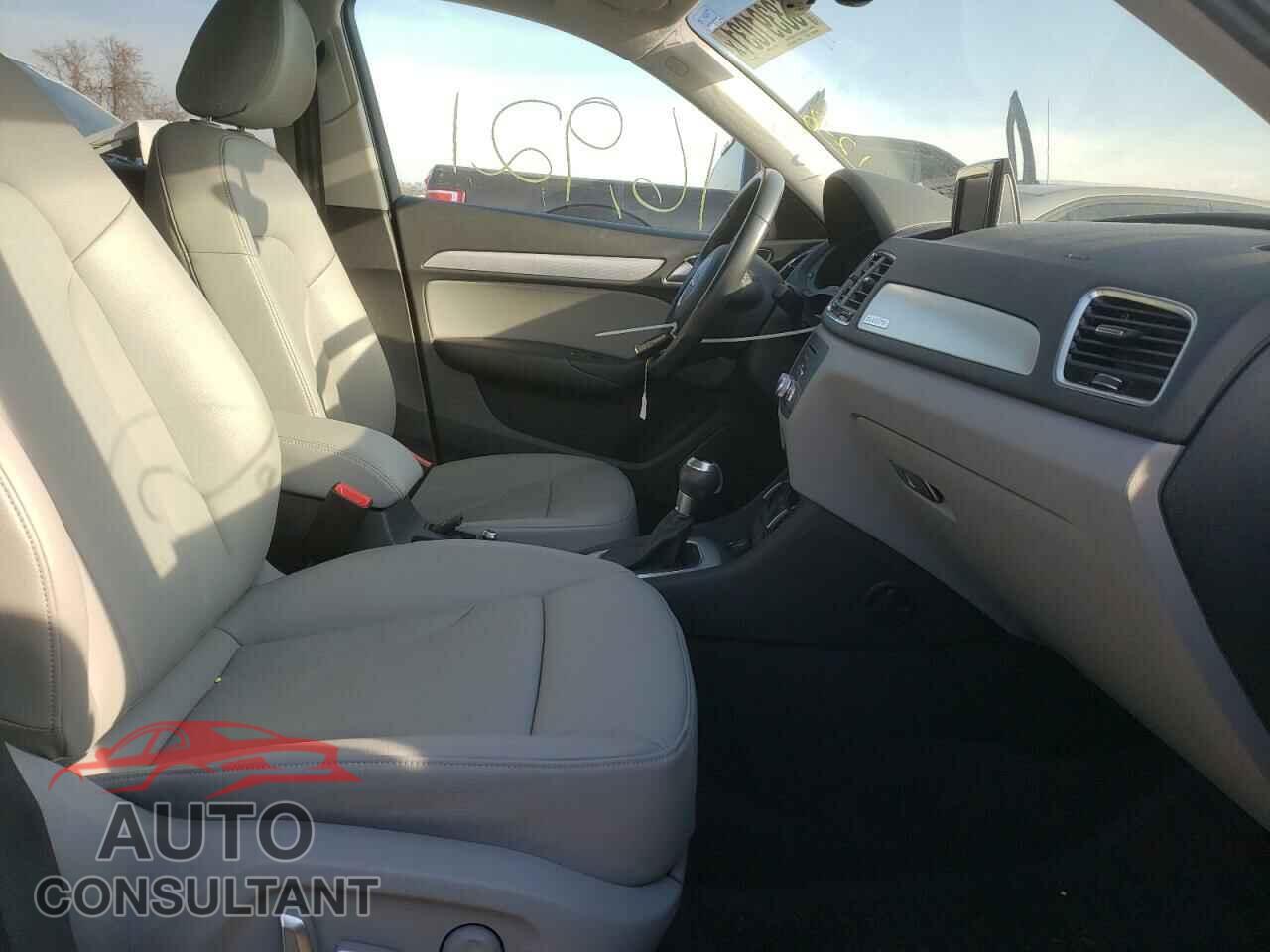 AUDI Q3 2017 - WA1JCCFS2HR005692