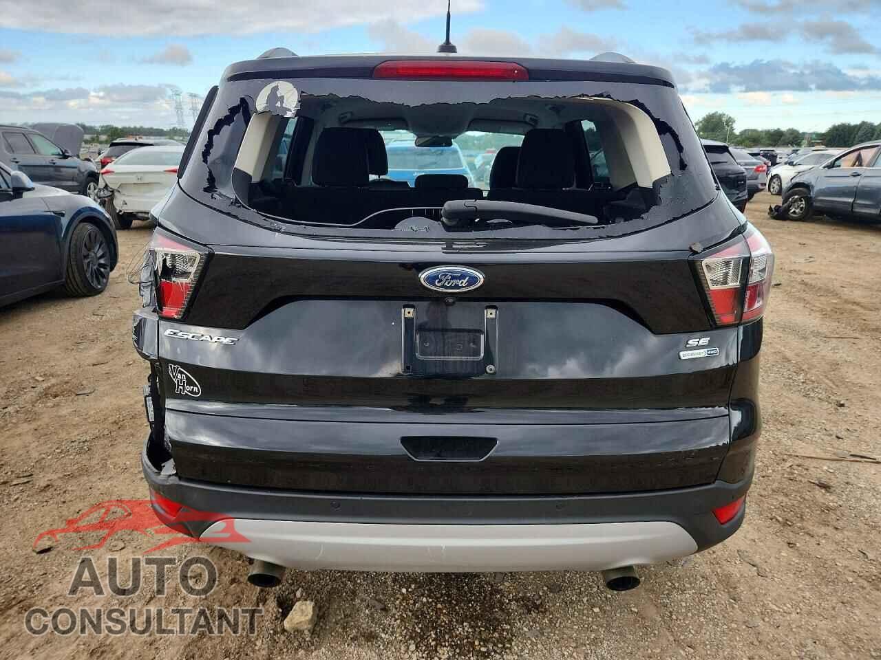 FORD ESCAPE 2017 - 1FMCU9GD5HUC59632