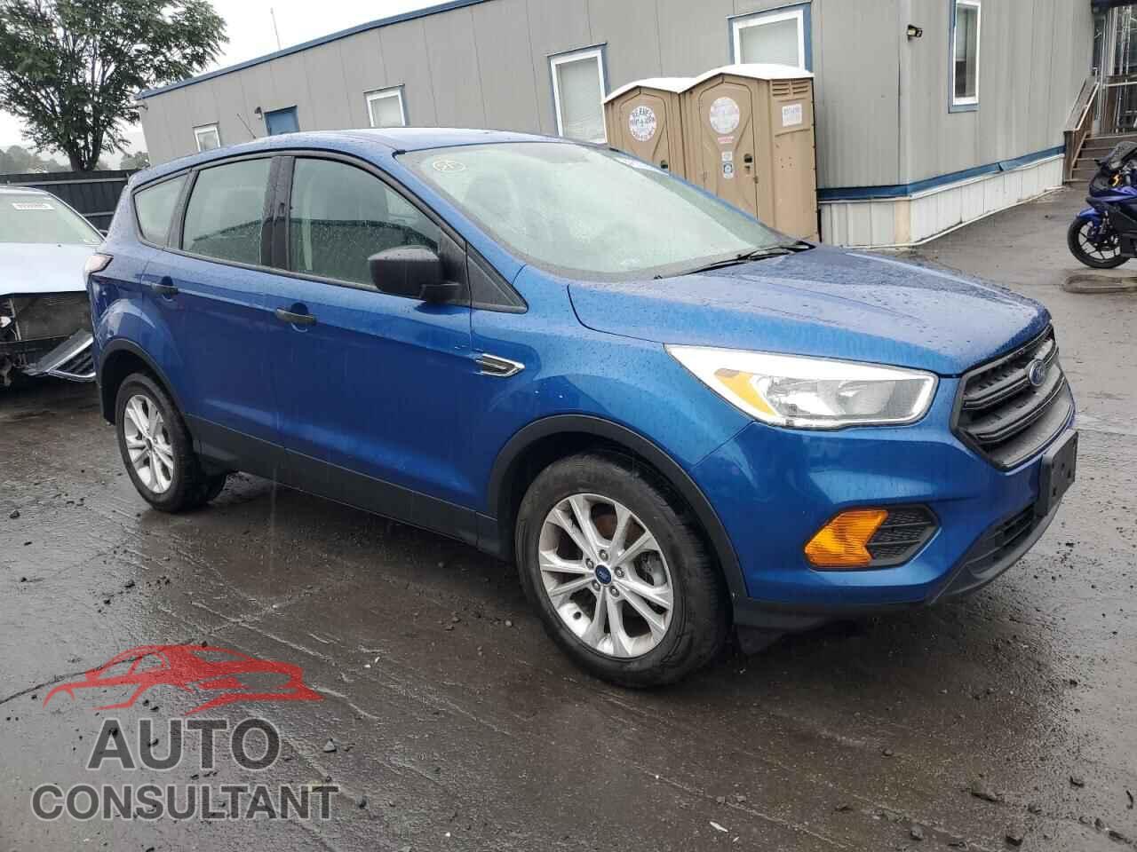 FORD ESCAPE 2017 - 1FMCU0F79HUF00972