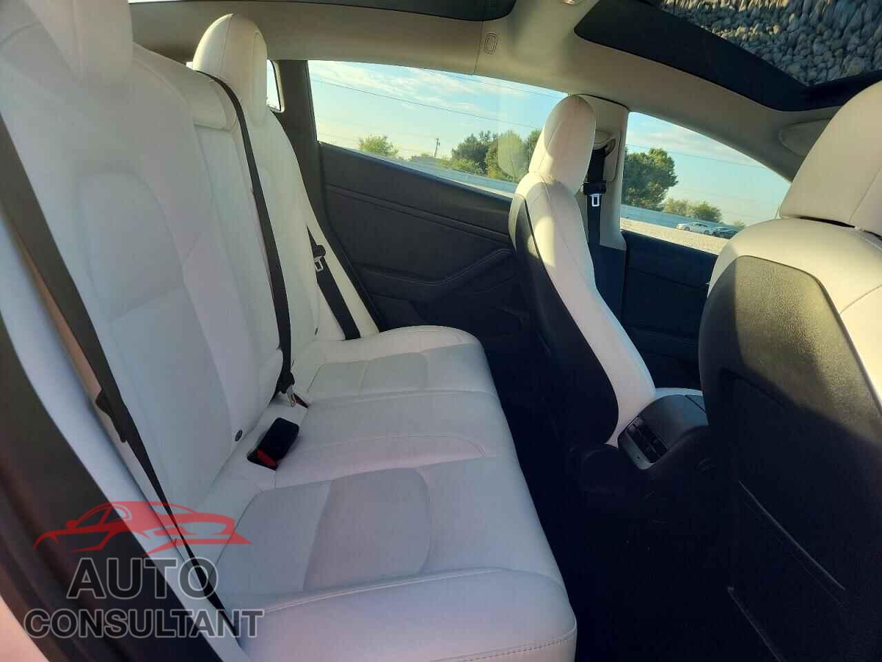 TESLA MODEL 3 2021 - 5YJ3E1EA6MF990360