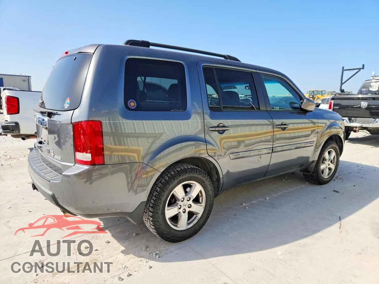 HONDA PILOT 2011 - 5FNYF4H45BB106674