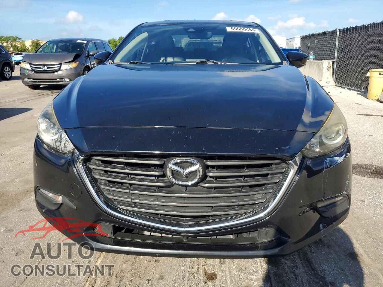 MAZDA 3 2018 - 3MZBN1V32JM266151