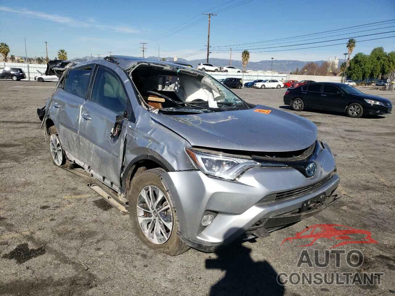 TOYOTA RAV4 2017 - JTMRJREV8HD119691