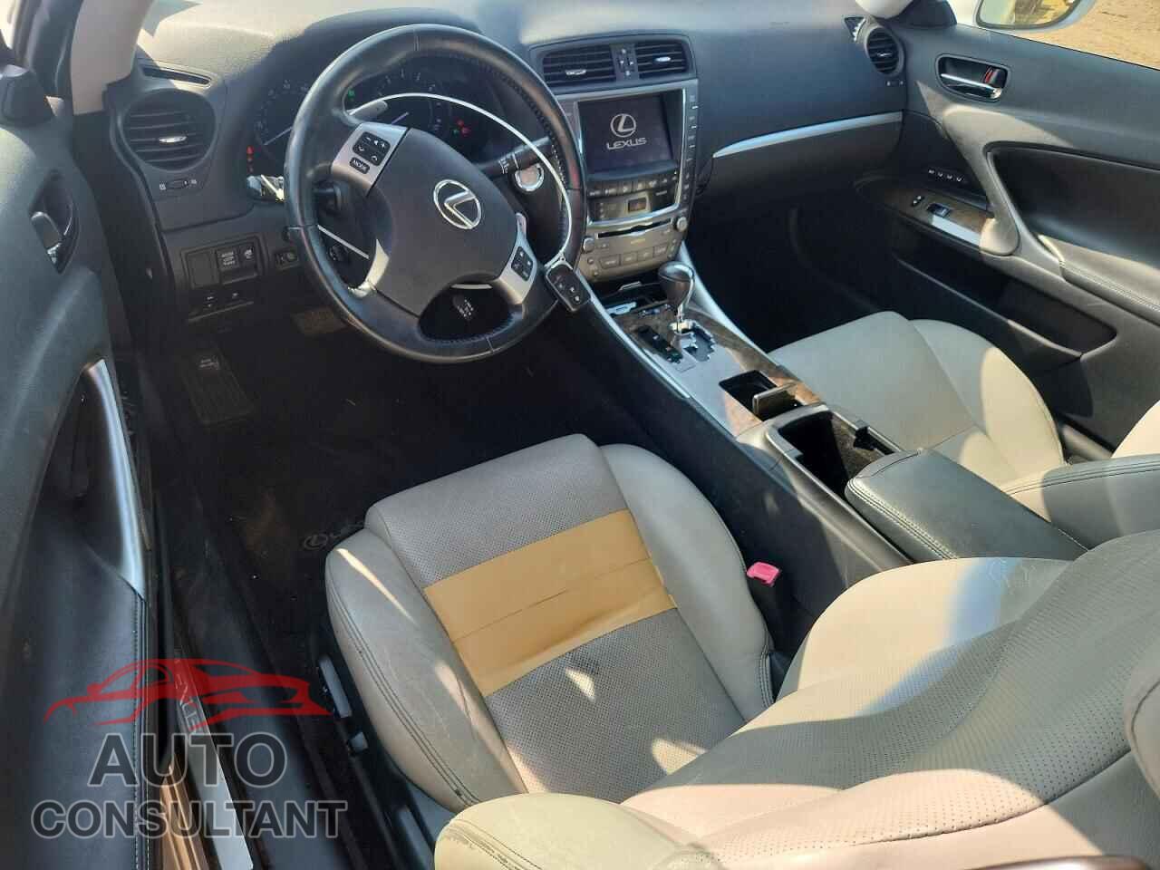 LEXUS IS 2012 - JTHFF2C27C2522147