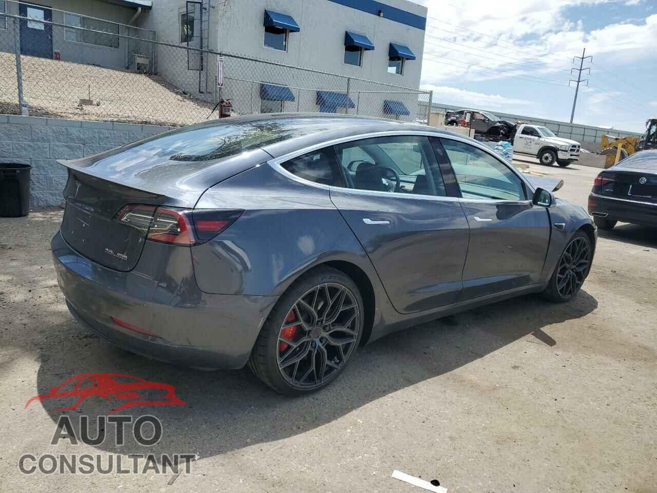 TESLA MODEL 3 2018 - 5YJ3E1EB6JF082964