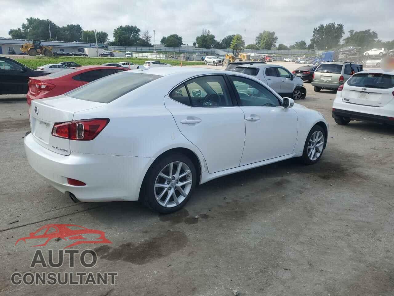 LEXUS IS 2012 - JTHCF5C26C5054737