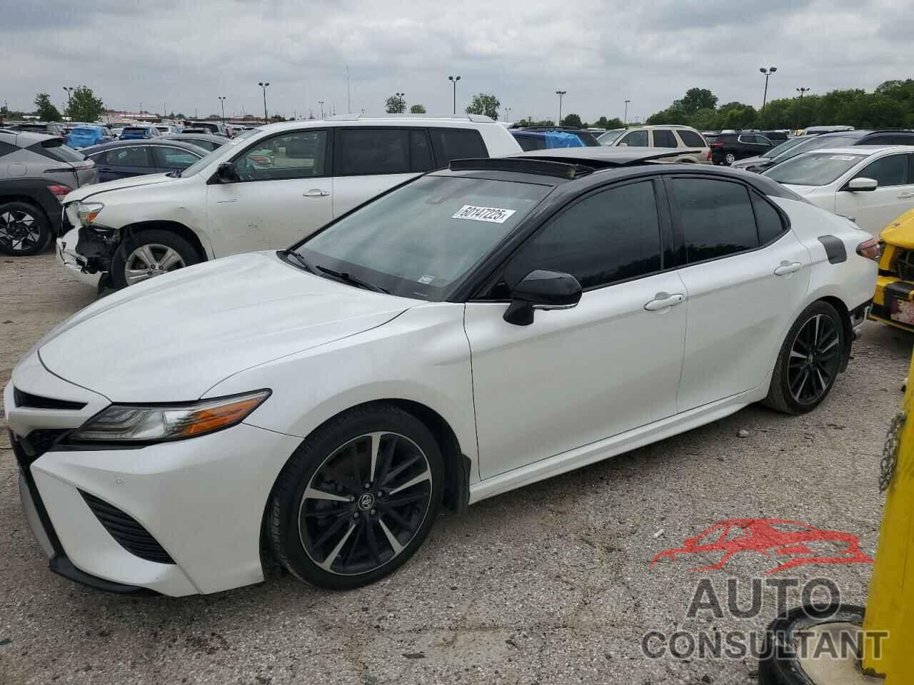TOYOTA CAMRY 2018 - 4T1B61HK7JU001414