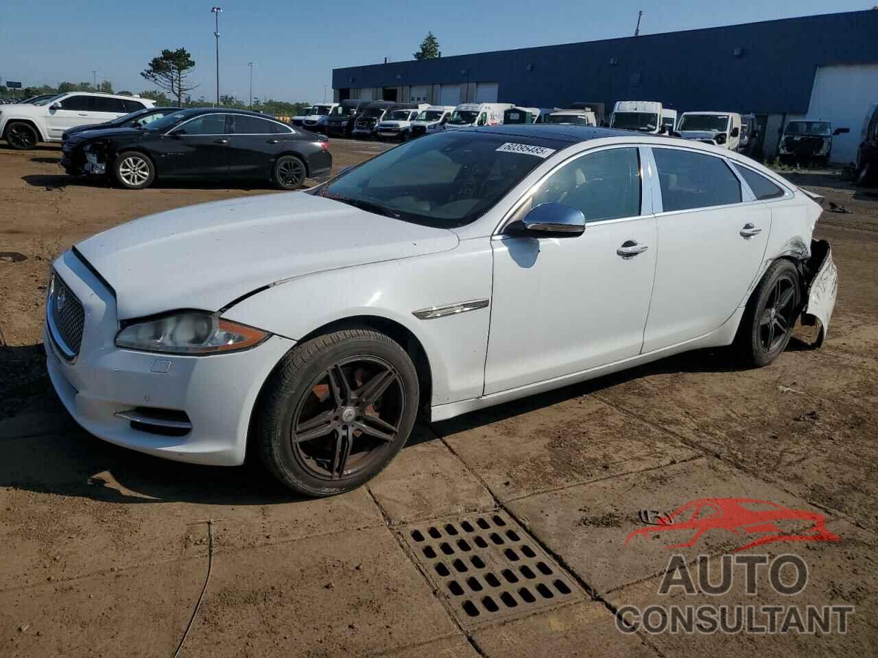 JAGUAR XJ 2011 - SAJWA2GB8BLV10321
