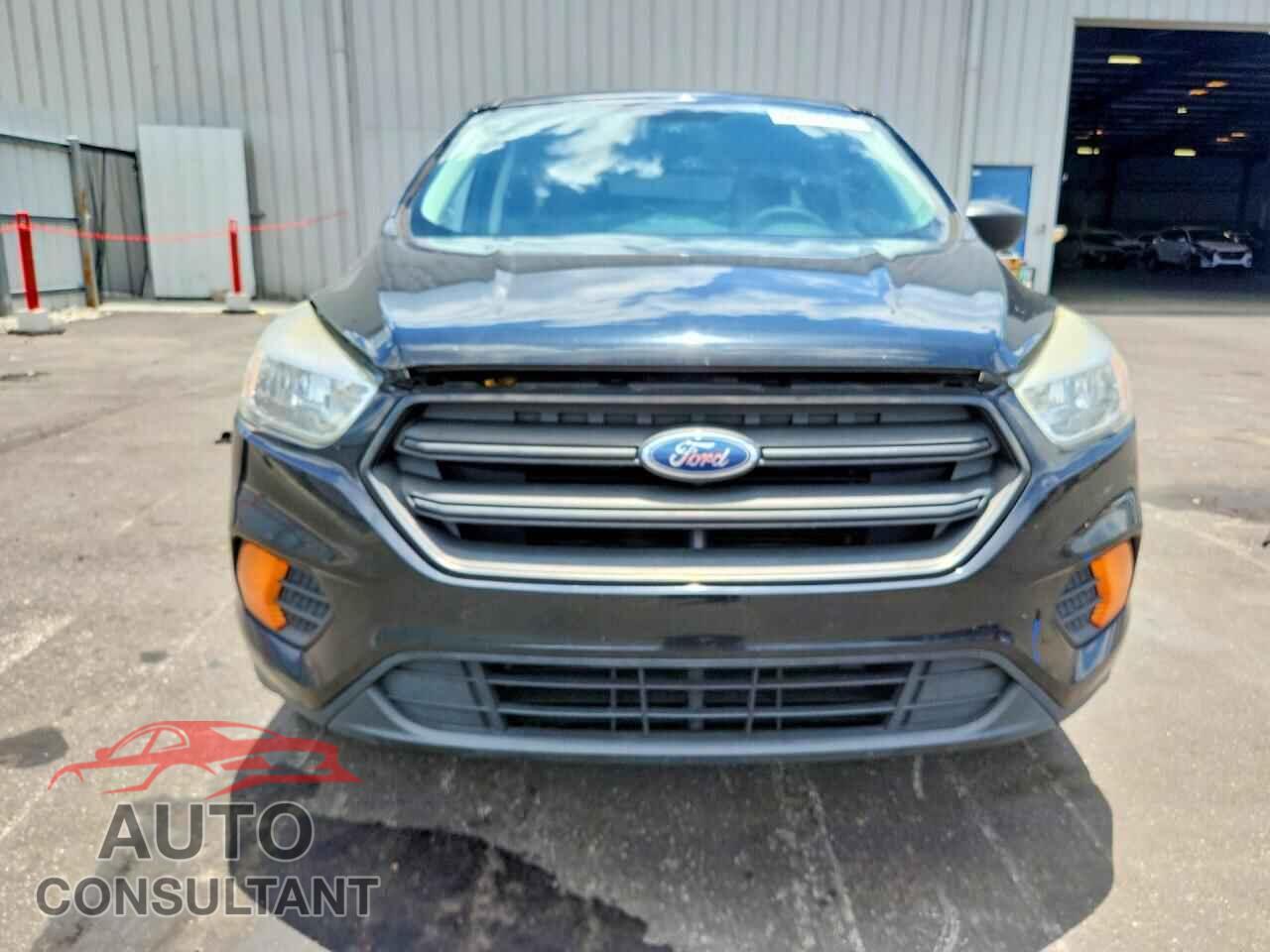 FORD ESCAPE 2017 - 1FMCU0F78HUE01964
