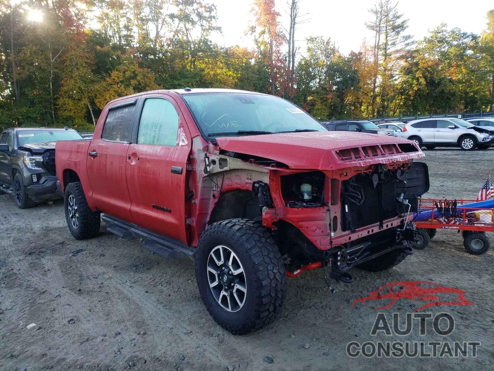 TOYOTA TUNDRA 2018 - 5TFDY5F1XJX732636