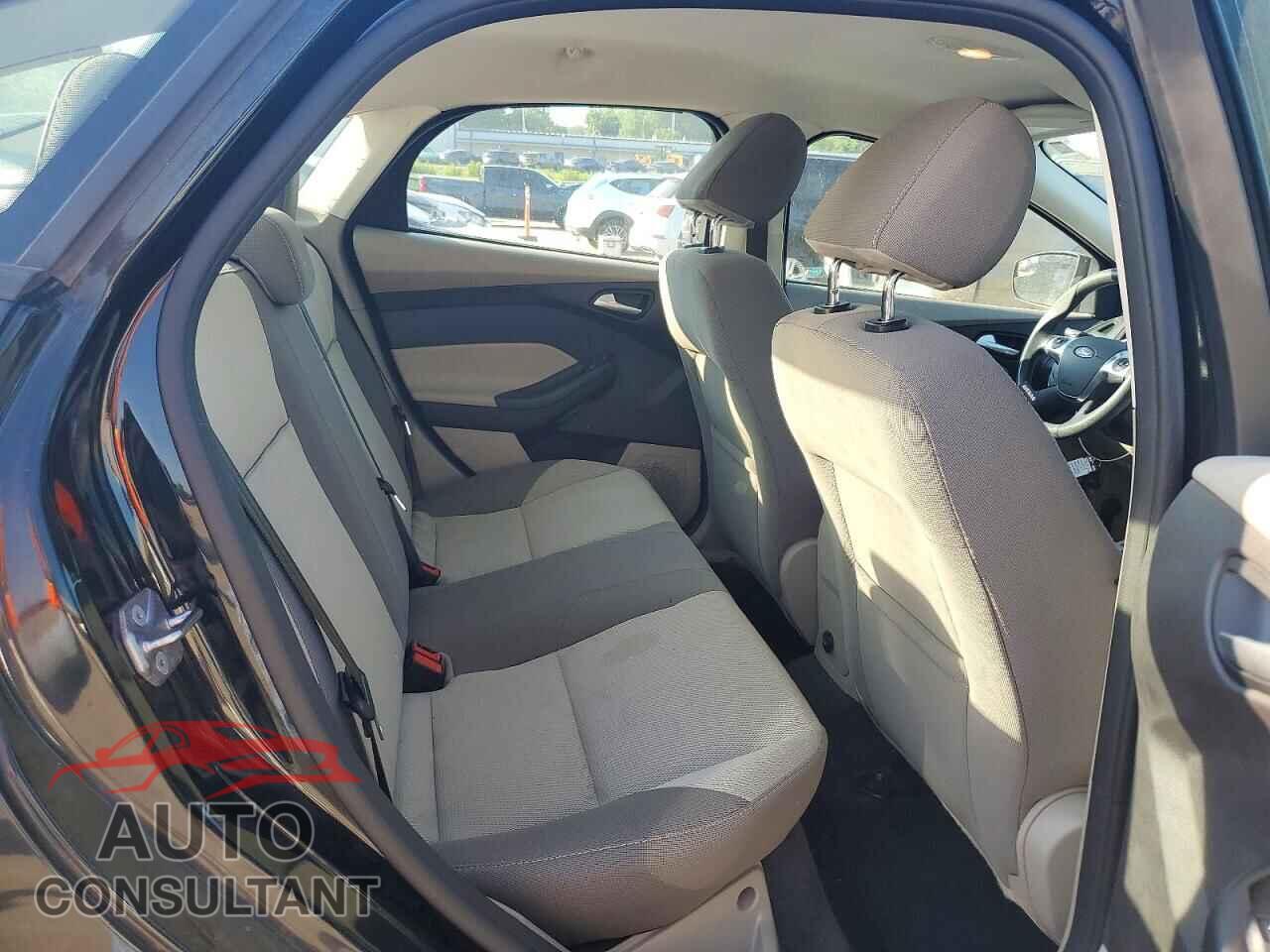 FORD FOCUS 2014 - 1FADP3F27EL305630