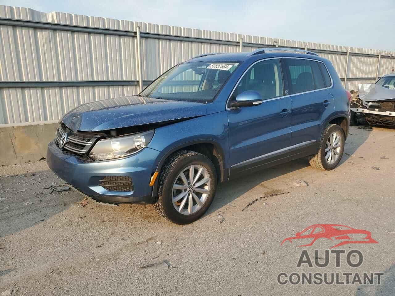 VOLKSWAGEN TIGUAN 2017 - WVGSV7AX9HK014294