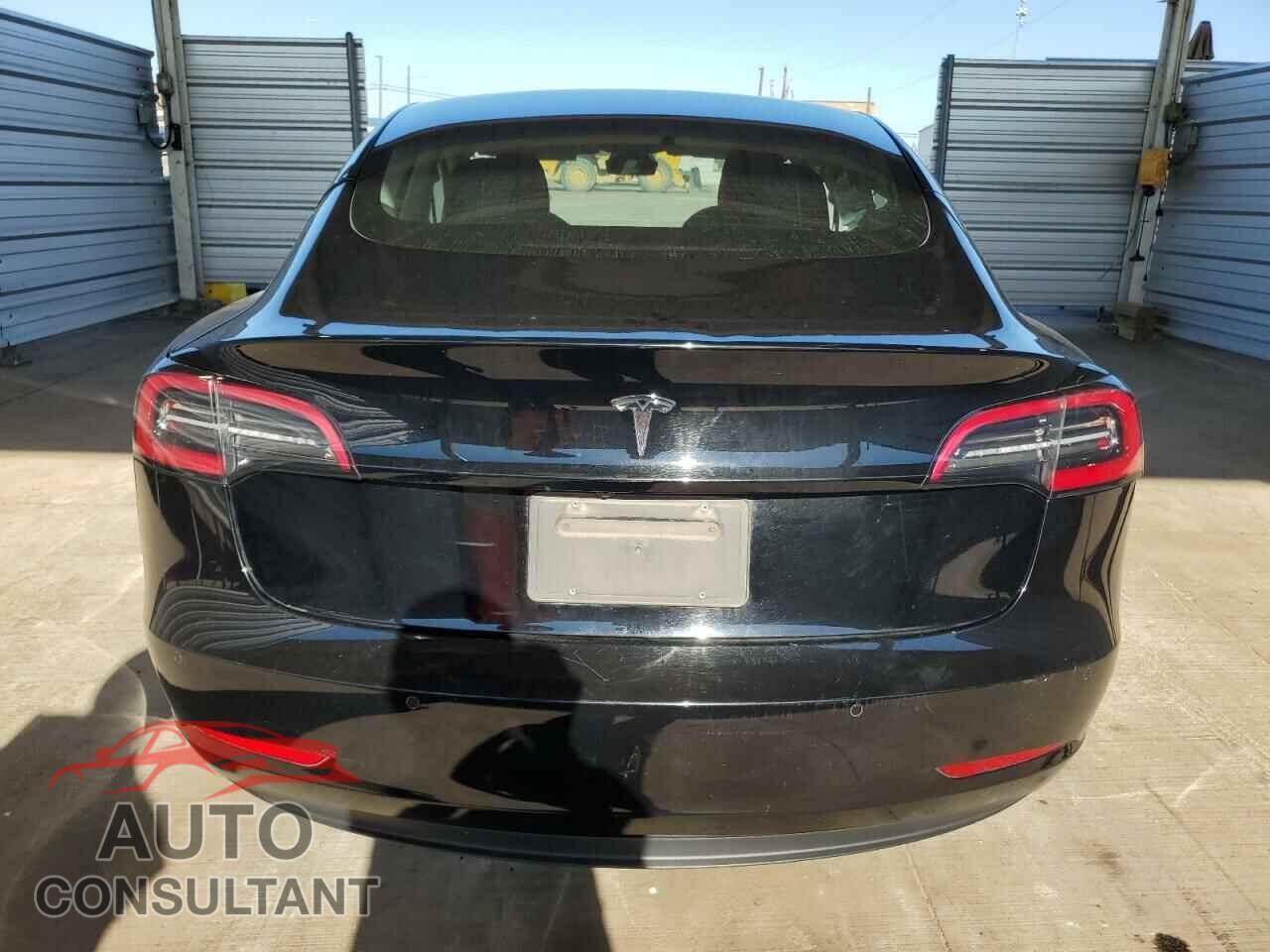 TESLA MODEL 3 2022 - 5YJ3E1EAXNF190100