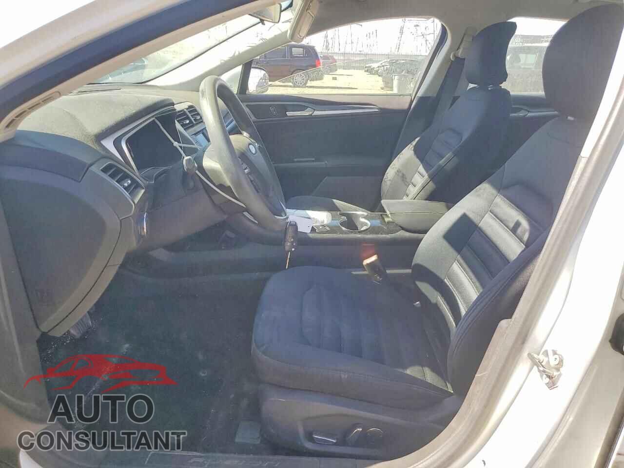 FORD FUSION 2015 - 3FA6P0LU6FR229687